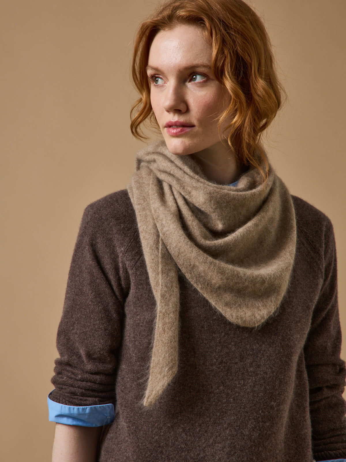 Écharpe triangle maille brossée femme