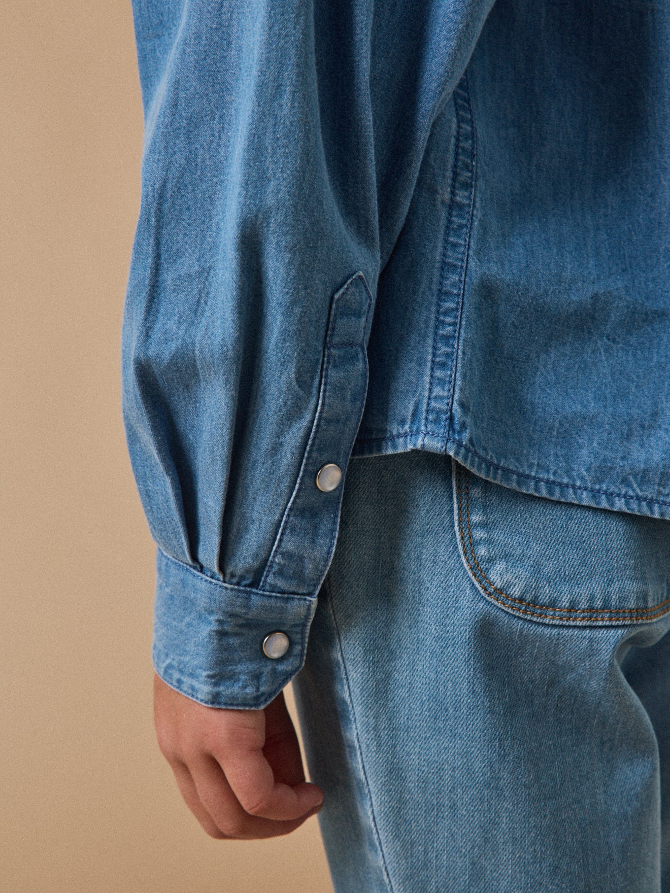 Bleu Enfant en bas âge Chemise boutonnée à manches longues en tissu Bleu Enfant en bas âge Chemise boutonnée à manches longues en tissu
