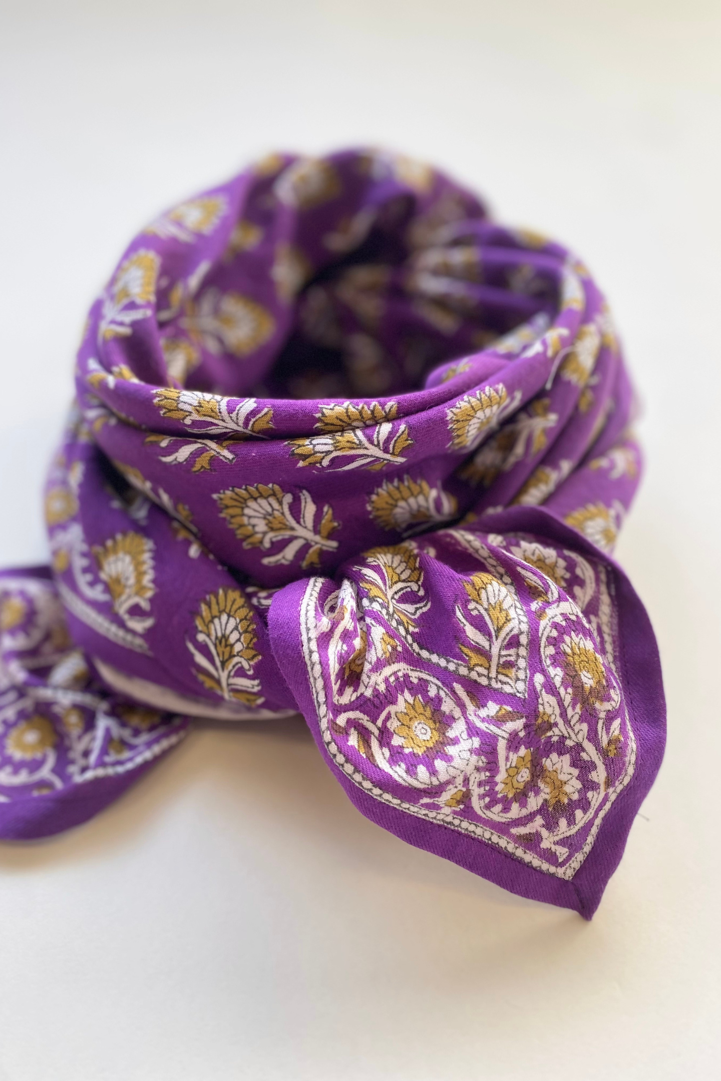 Petit foulard Manika – Cyrillus X Apaches Collections