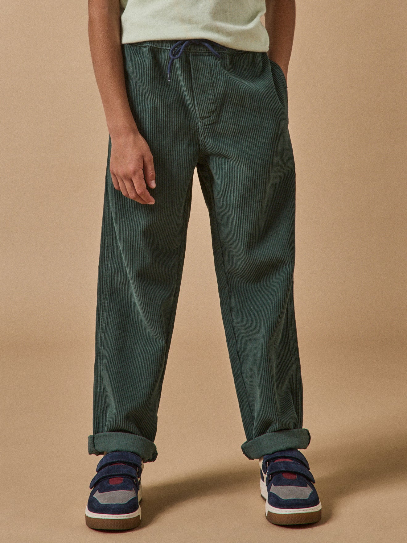 Pantalon en velours côtelé pour fee - Taille élastique - Jabe droite Pantalon en velours côtelé pour fee - Taille élastique - Jabe droite