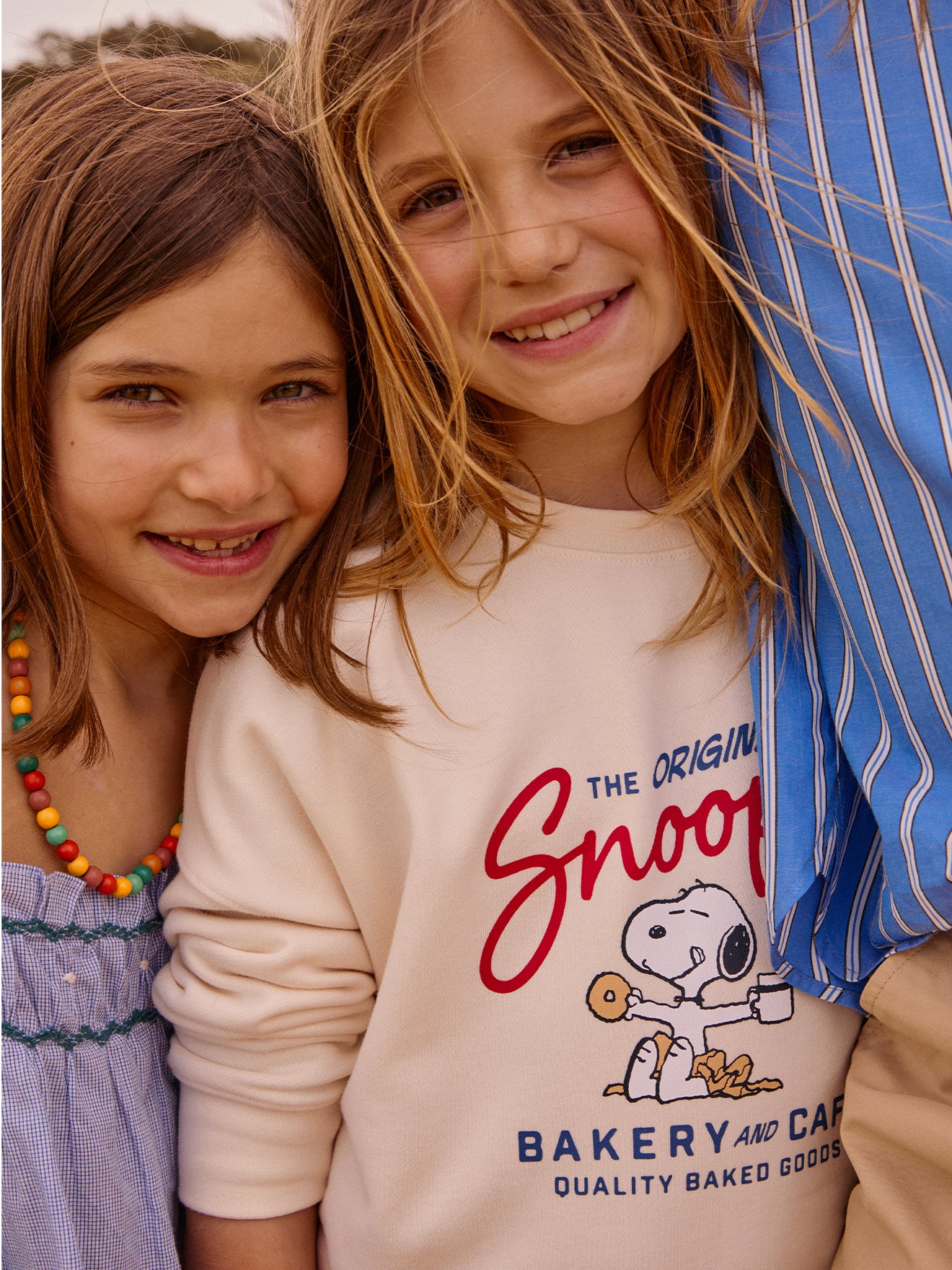 lookbook_P3_fille_sweat_snoopy_gros_plan_ac2b518e-8ee6-4b53-aba6-502eec4f3d06