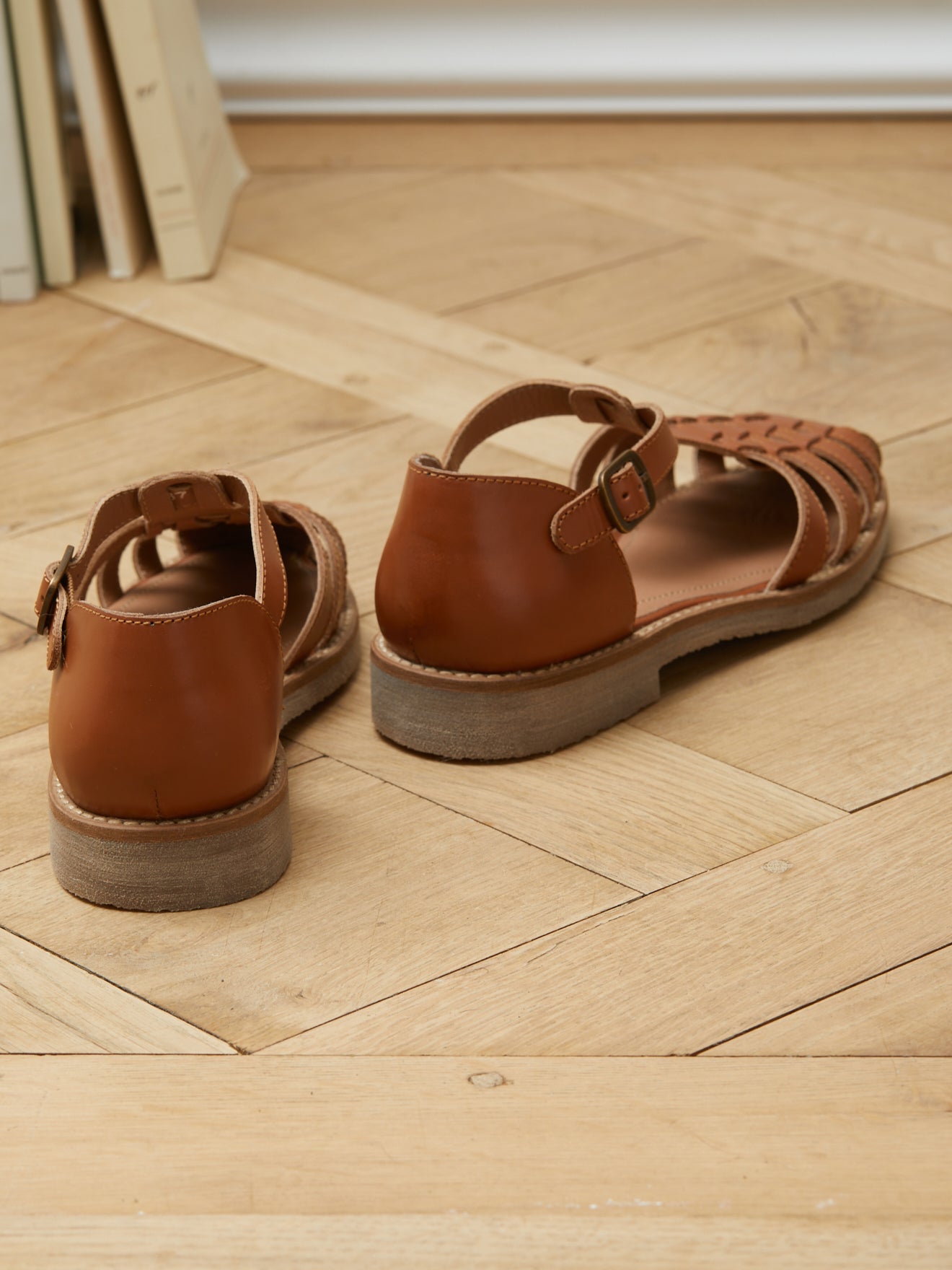 Sandales plates cuir style pêcheur