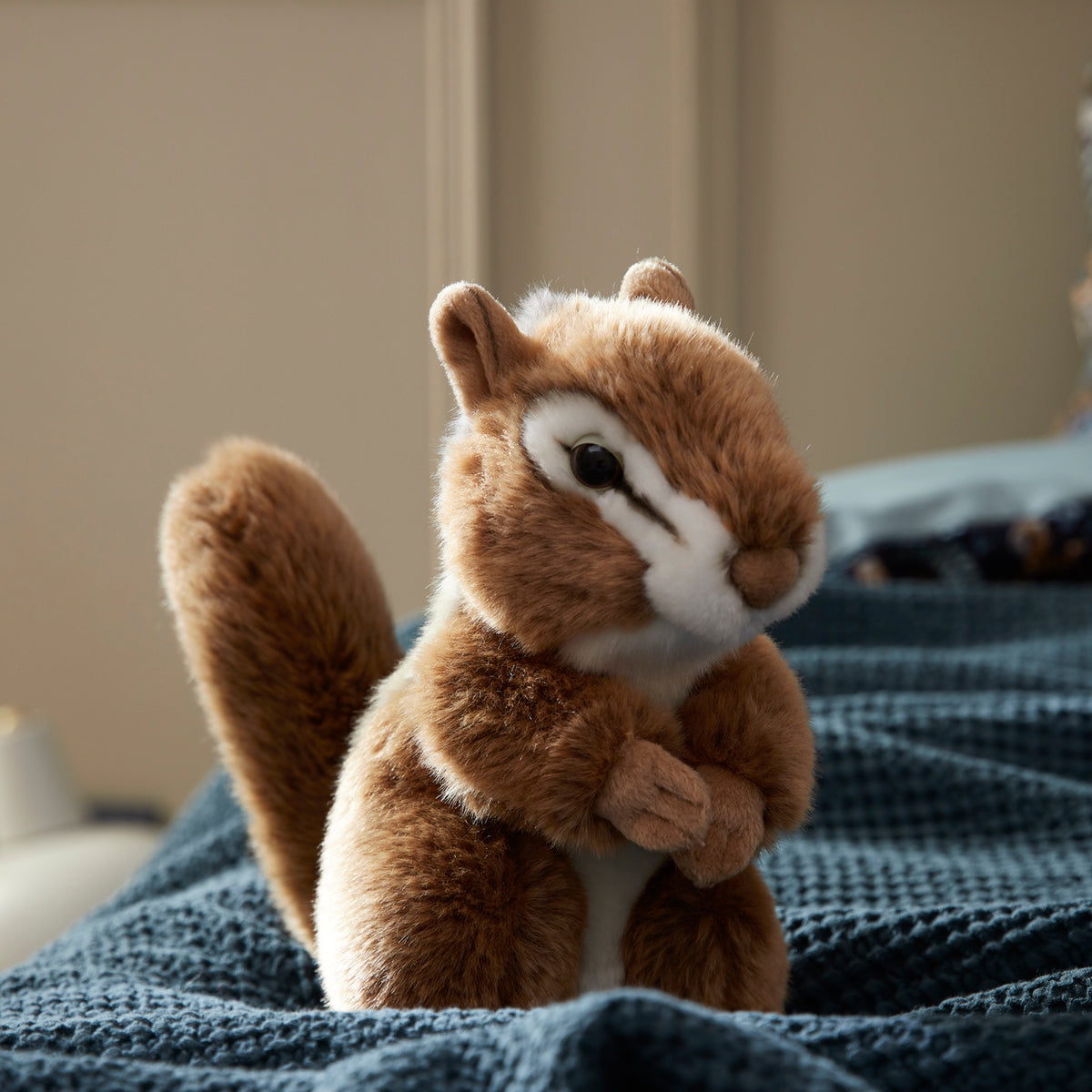 Doudou écureuil marron bonnet écharpe NICOTOY Doudou écureuil marron bonnet écharpe NICOTOY